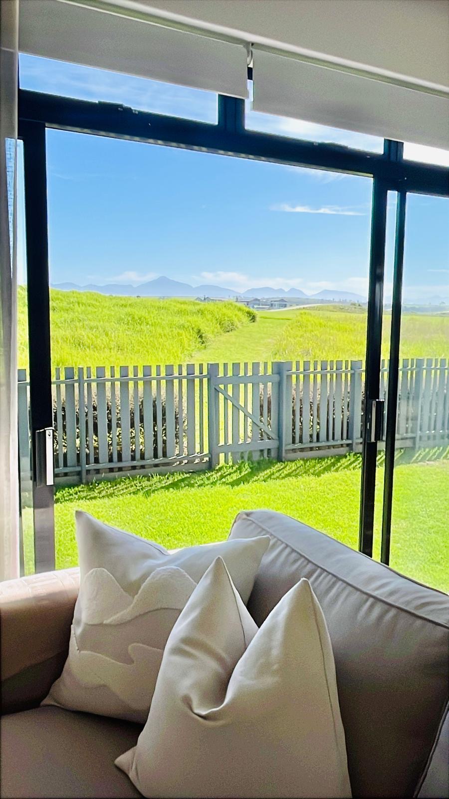 To Let  Bedroom Property for Rent in Oubaai Western Cape